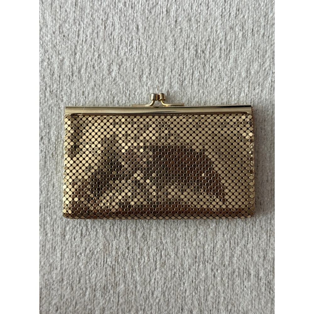VTG 1970s Whiting & Davis Gold Flat Armor Mesh Wallet Clutch Kiss Lock